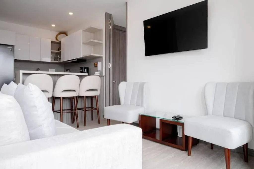 2Bd Near Country Club & Unicentro Condo 45 Bogota Colombia