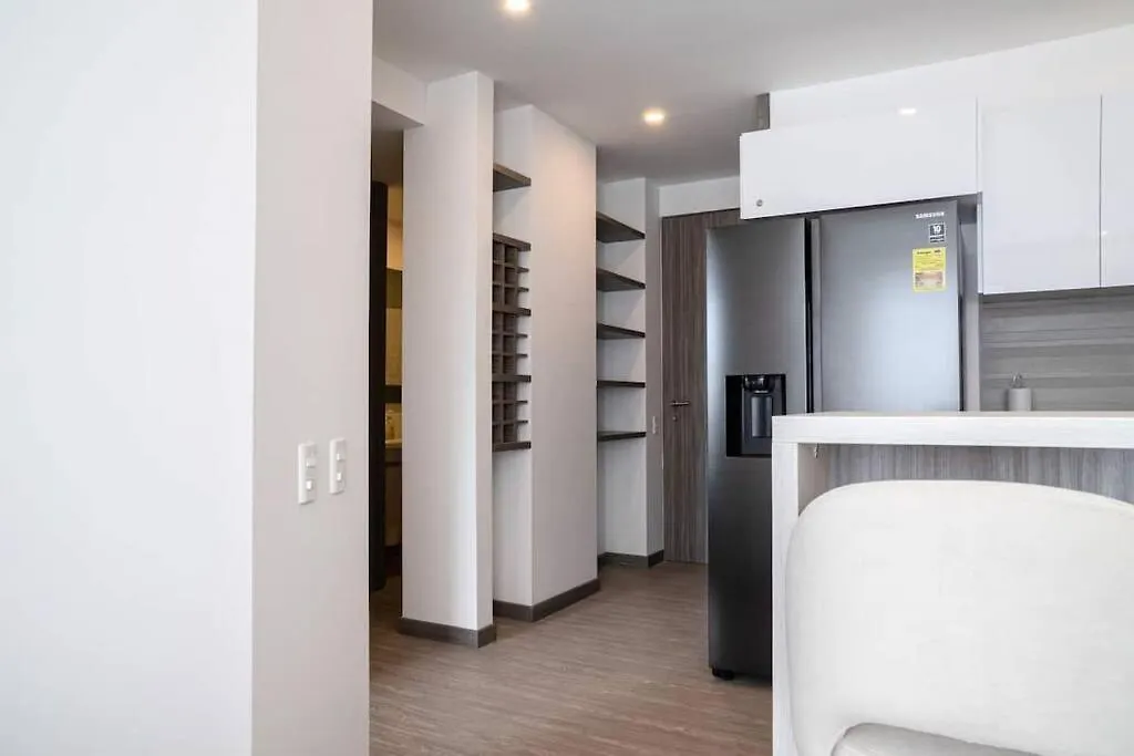 2Bd Near Country Club & Unicentro Condo 45 Bogota 0*,
