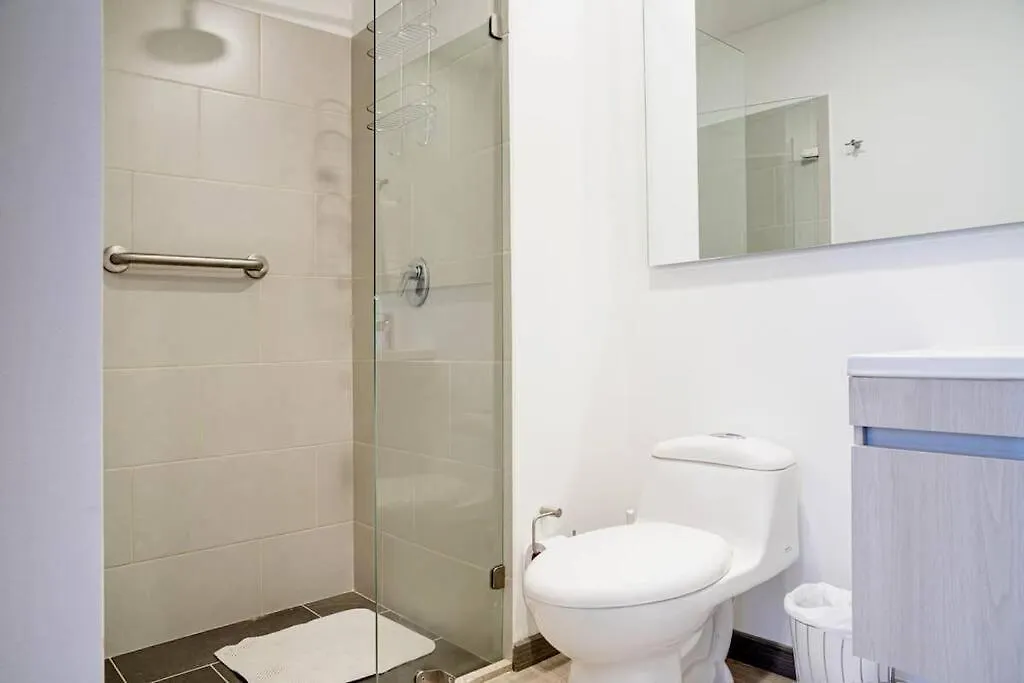 Apartment 2Bd Near Country Club & Unicentro Condo 45 Bogota